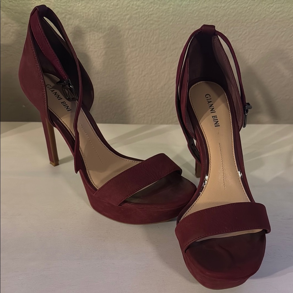 Gianni Bini Red Heels with Open Toe and High Slender Heel